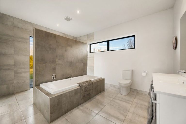 Photo of property in 96 Mcintosh Road, Blackmans, Alexandra, 9391