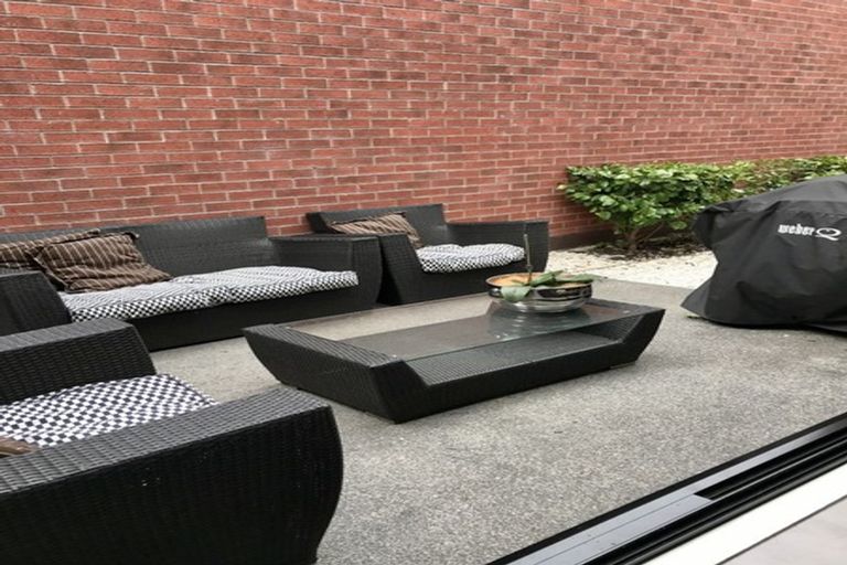 Photo of property in 17 Lieutenant Lane, Papakura, 2110