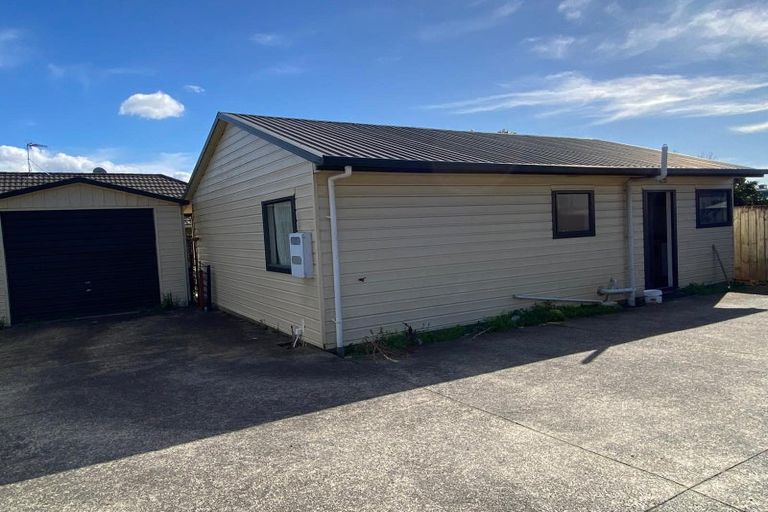 Photo of property in 383 Massey Road, Mangere East, Auckland, 2024