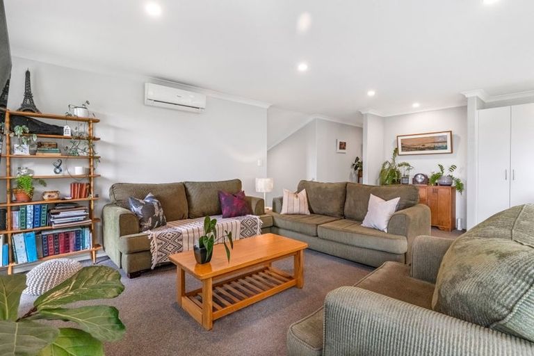 Photo of property in 30 Owens Road, Waiuku, 2123