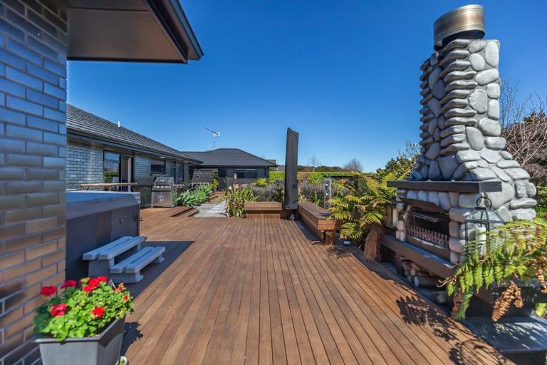 Photo of property in 35 Pinot Crescent, Ohau, 5570