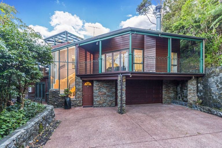 Photo of property in 64 Scenic Drive, Titirangi, Auckland, 0604