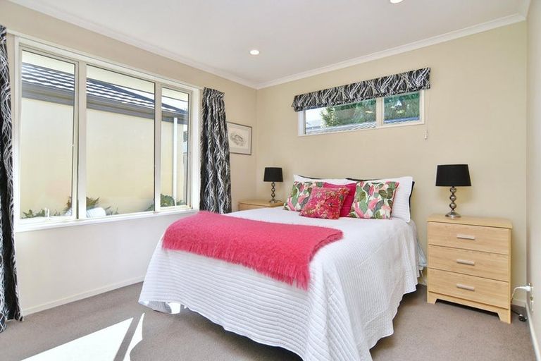 Photo of property in 2/93 Opawa Road, Opawa, Christchurch, 8023