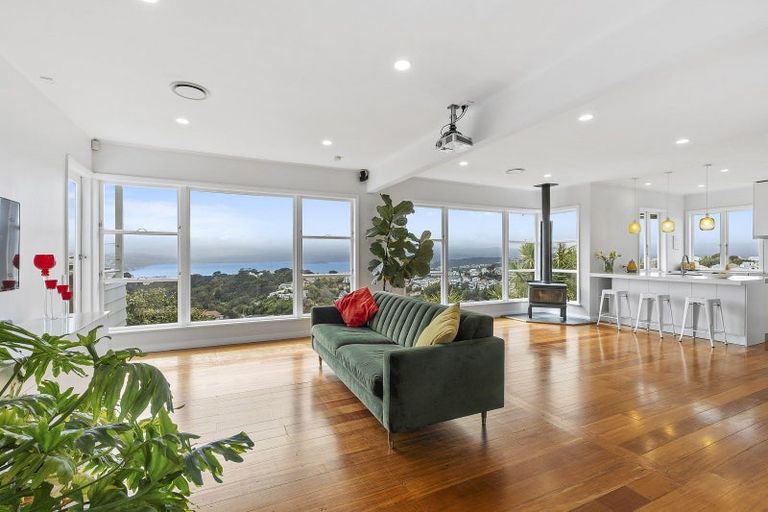 Photo of property in 22 Fairview Crescent, Kelburn, Wellington, 6012