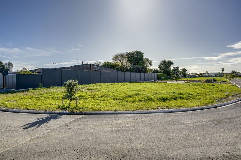 Photo of property in 7 George Yee Place, Taradale, 4112