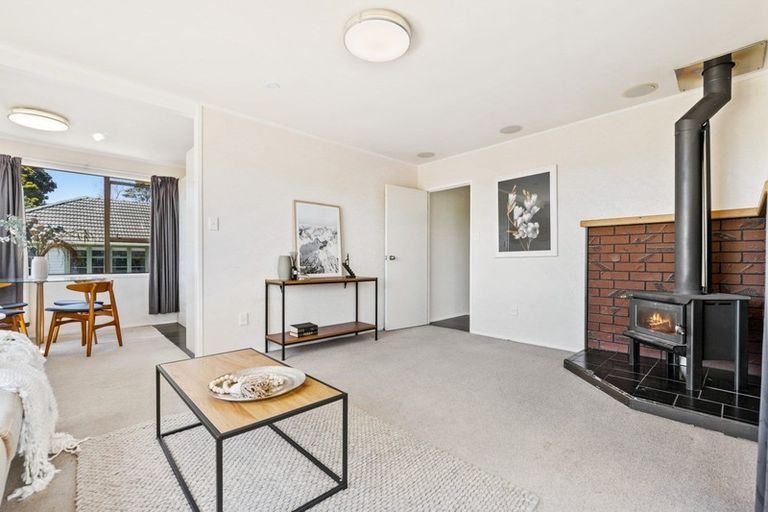 Photo of property in 6 Parrs Cross Road, Henderson, Auckland, 0612