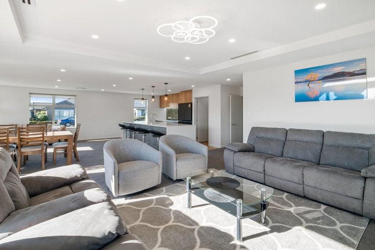 Photo of property in 119 Rannoch Drive, Broomfield, Christchurch, 8042