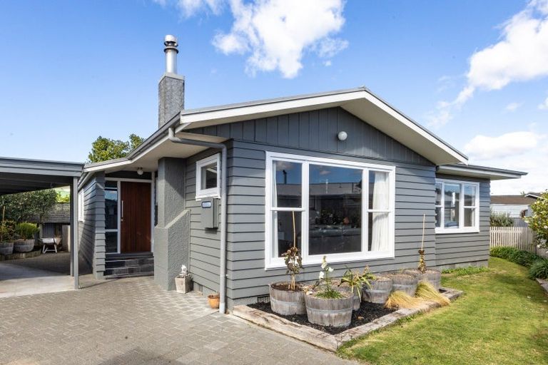 Photo of property in 4 Holyrood Street, Taradale, Napier, 4112