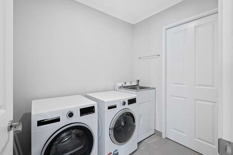 Photo of property in 21 Bradwell Crescent, Halswell, Christchurch, 8025