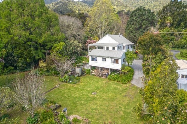 Photo of property in 195 Driving Creek Road, Coromandel, 3506