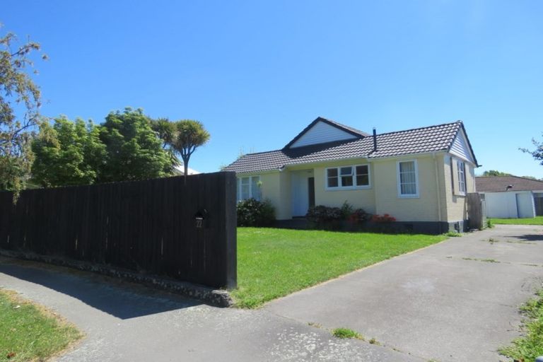 Photo of property in 22 Piko Crescent, Riccarton, Christchurch, 8041