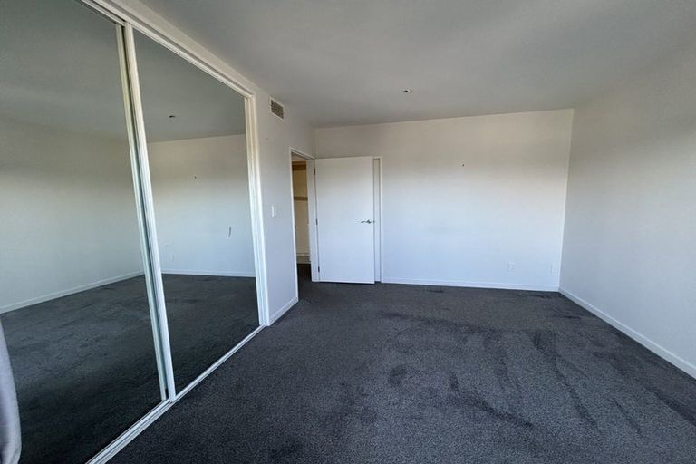 Photo of property in 59a Mana View Road, Paremata, Porirua, 5026