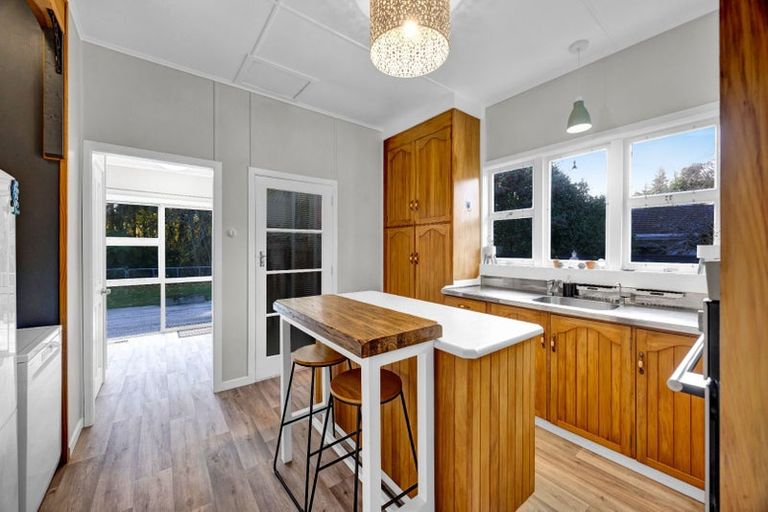 Photo of property in 26 Tainui Terrace, Inglewood, 4330