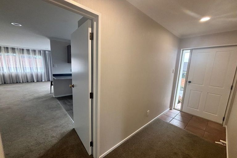 Photo of property in 58a Edgewater Parade, Waiuku, 2123