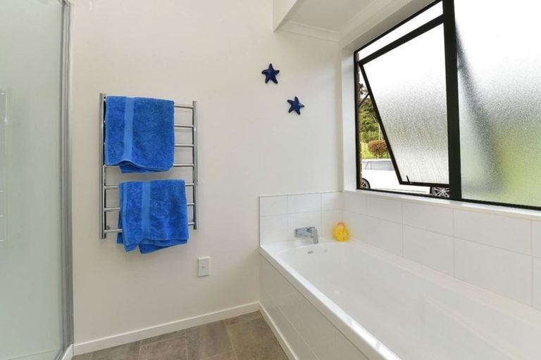 Photo of property in 764 Inland Road, Helensville, 0875