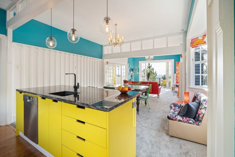 Photo of property in 83 Hackthorne Road, Cashmere, Christchurch, 8022