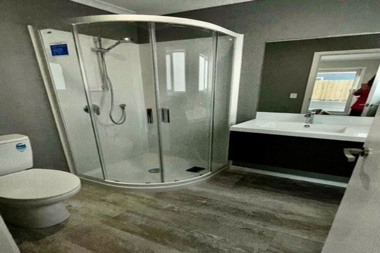 Photo of property in 5 Koru Loop, Paraparaumu, 5032