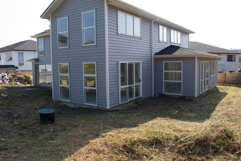 Photo of property in 6 Kahu Close, Orewa, 0931