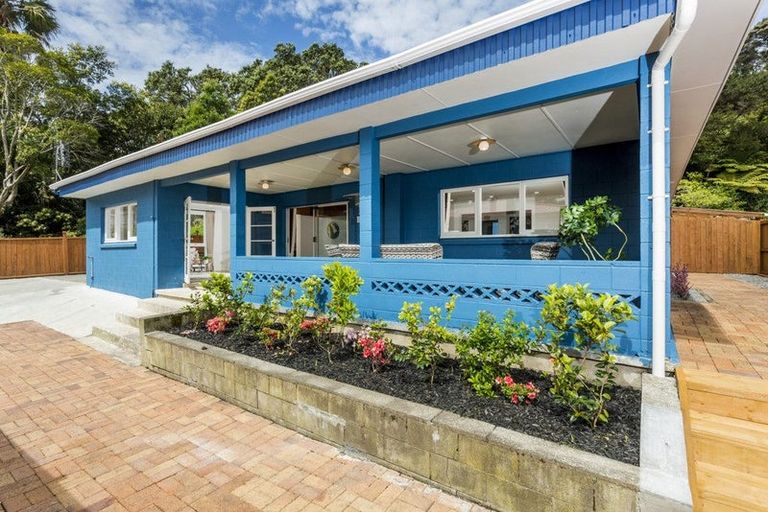 Photo of property in 39 Valley View Road, Glenfield, Auckland, 0629