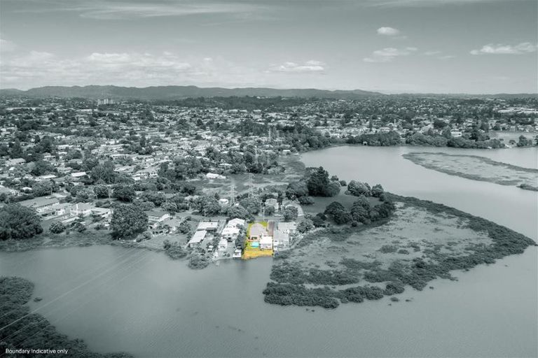 Photo of property in 51 Queen Mary Avenue, New Lynn, Auckland, 0600