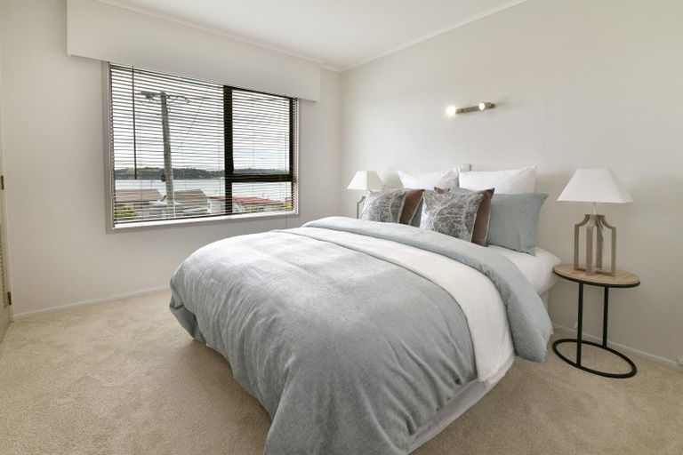 Photo of property in 18 Melandra Road, Stanmore Bay, Whangaparaoa, 0932