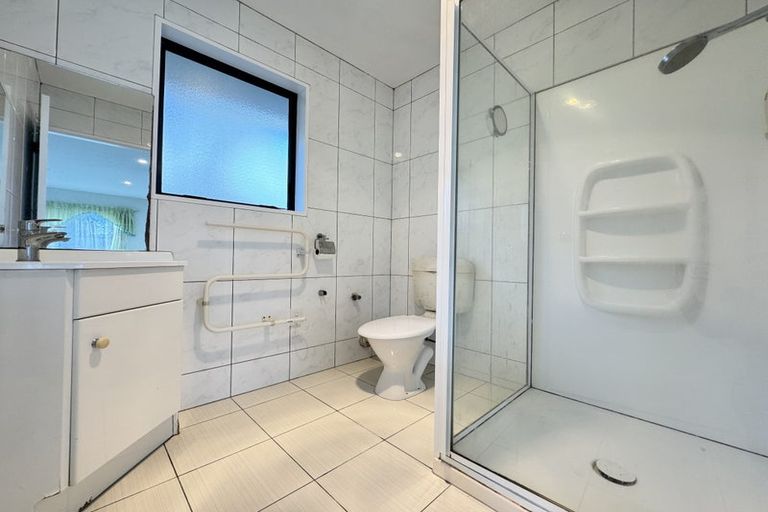 Photo of property in 48a Hollyford Avenue, Bryndwr, Christchurch, 8053