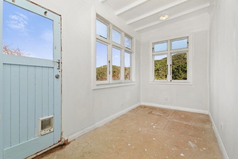 Photo of property in 8 Mount Cecil Road, Moonshine Valley, Porirua, 5381