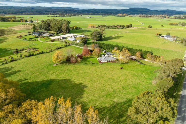 Photo of property in 139 Woodlands Road, Taumata Island, Carterton, 5792