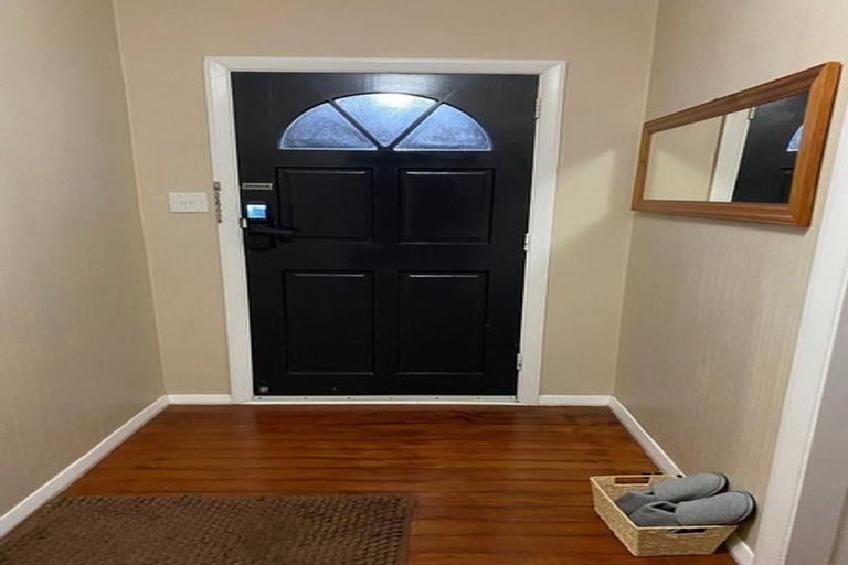 Photo of property in 24 Palmer Crescent, Silverstream, Upper Hutt, 5019