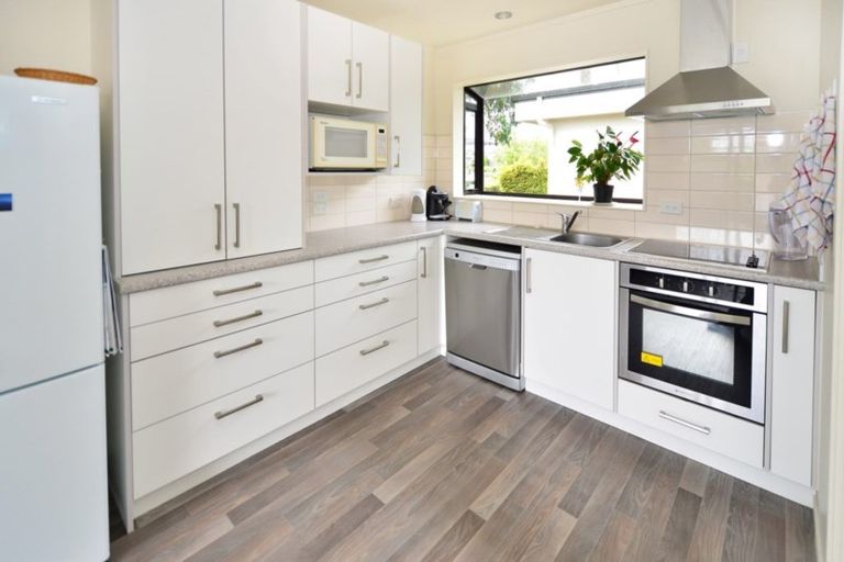 Photo of property in 85a Rosario Crescent, Red Beach, 0932