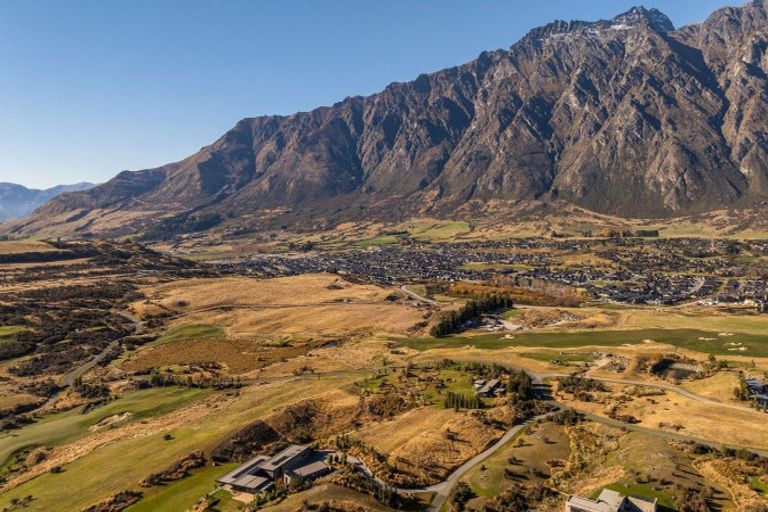 Photo of property in 4 Fairway Drive, Jacks Point, Queenstown, 9371