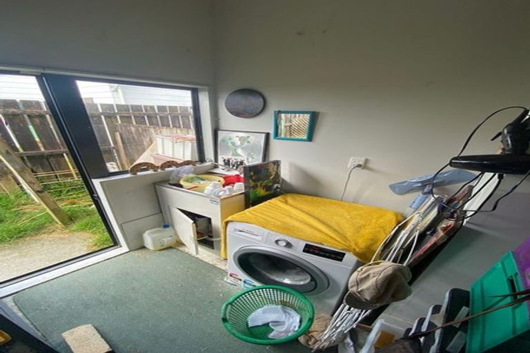 Photo of property in 30a Barneys Farm Road, Clendon Park, Auckland, 2103