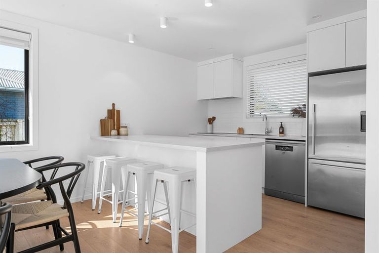 Photo of property in 42 Vardon Road, St Andrews, Hamilton, 3200