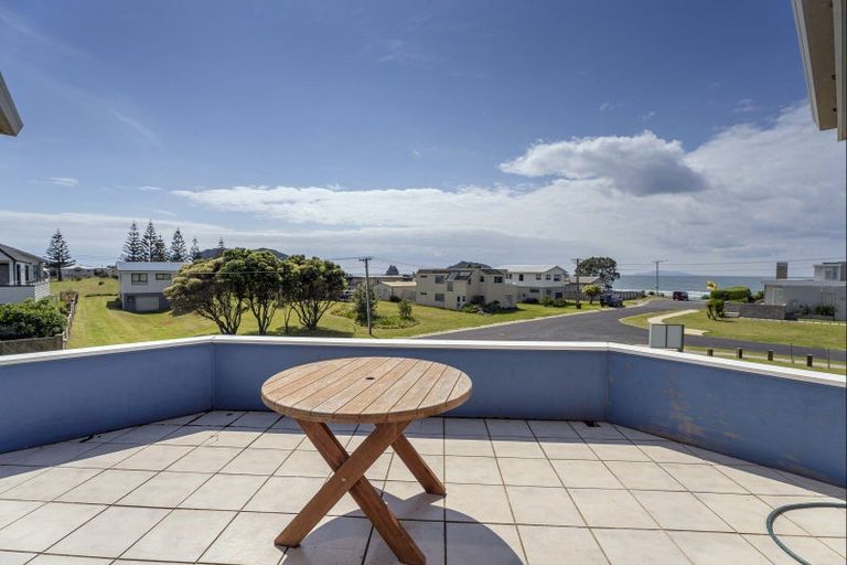 Photo of property in 103 Hinemoa Street, Whangamata, 3620