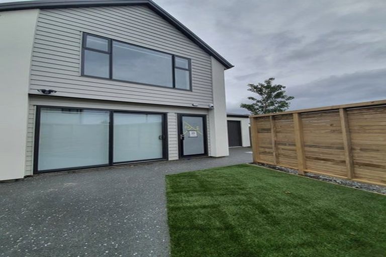 Photo of property in 6e Te Whiti Grove, Waterloo, Lower Hutt, 5011