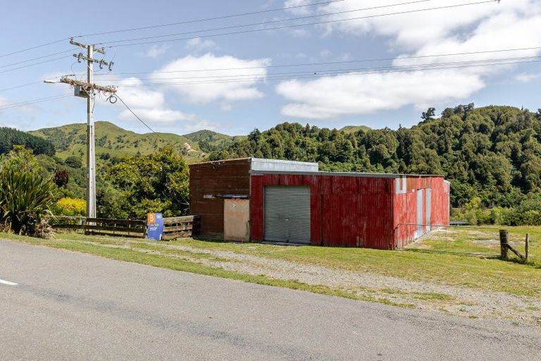 Photo of property in 2654 Pahiatua Pongaroa Road, Makuri, Pahiatua, 4989
