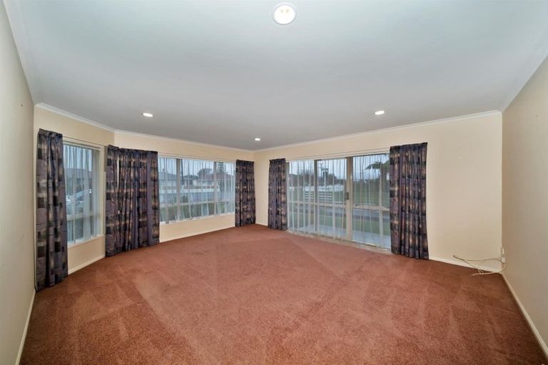 Photo of property in 140 Waihi Road, Hawera, 4610