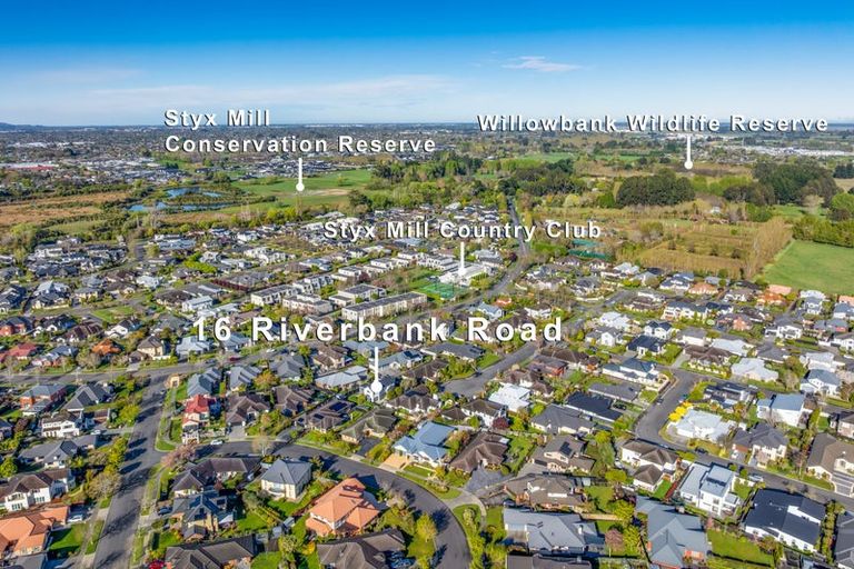 Photo of property in 16 Riverbank Road, Northwood, Christchurch, 8051