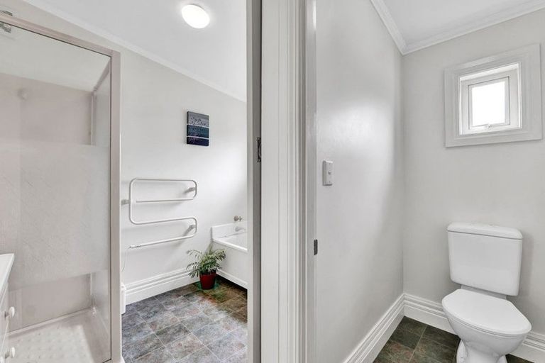 Photo of property in 336 South Road, Hawera, 4610