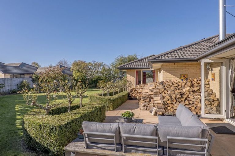 Photo of property in 7 Riverwood Boulevard, Redwood, Christchurch, 8051