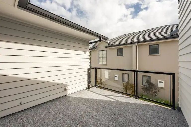 Photo of property in 10 Frankmoore Avenue, Johnsonville, Wellington, 6037