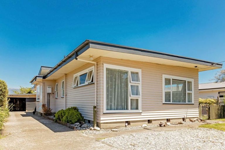 Photo of property in 68 Brougham Street, Westport, 7825