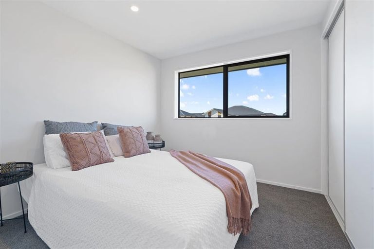 Photo of property in 16 Crosado Place, Rolleston, 7614