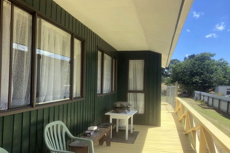 Photo of property in 16 Douglas Road, Waipukurau, 4200