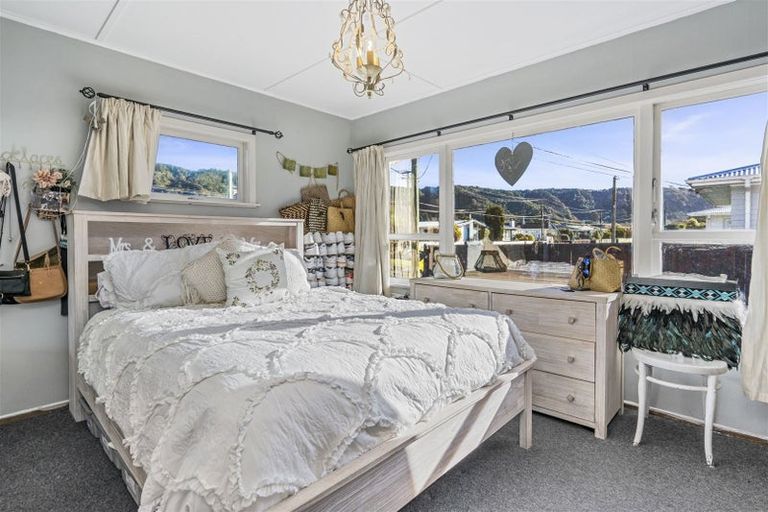 Photo of property in 20 Karamu Crescent, Wainuiomata, Lower Hutt, 5014