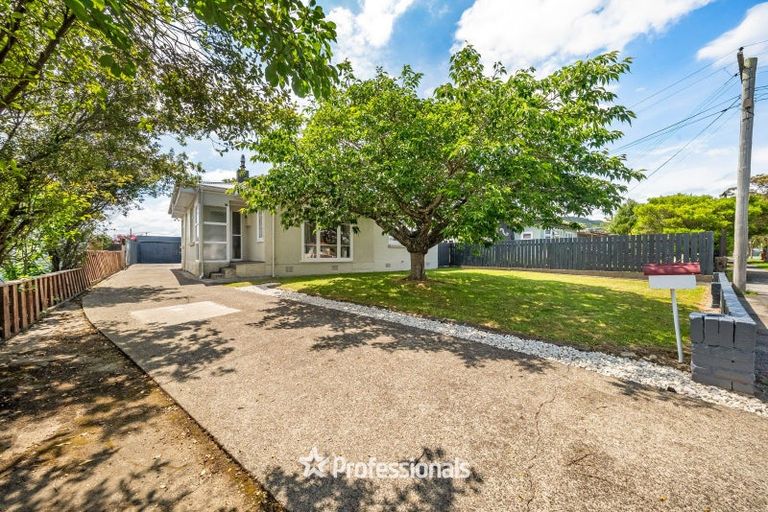 Photo of property in 17 Beth Street, Trentham, Upper Hutt, 5018