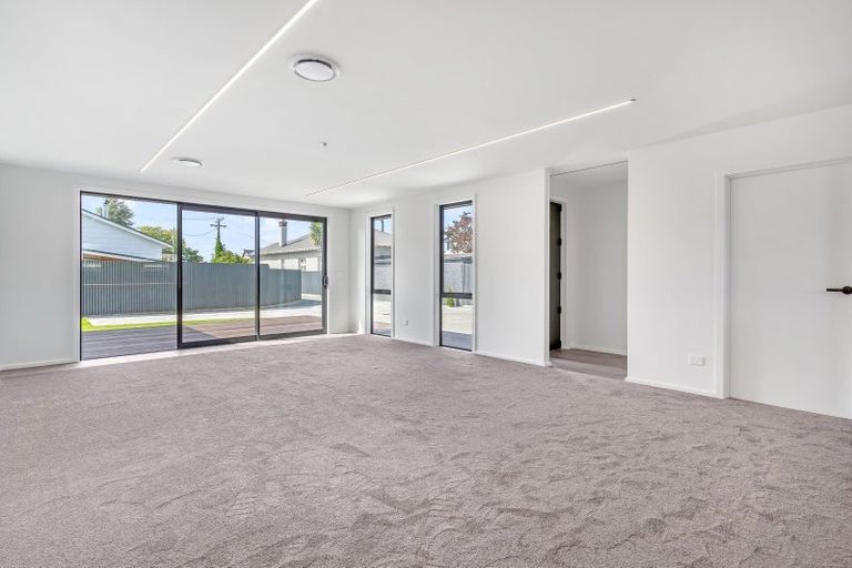Photo of property in 33 Home Street, Winton, 9720