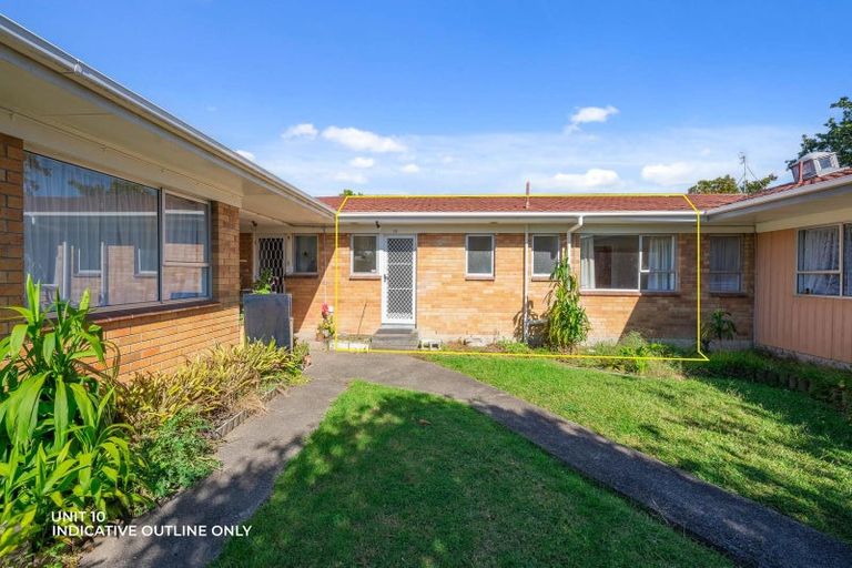 Photo of property in 10/79 Glendale Road, Glen Eden, Auckland, 0602