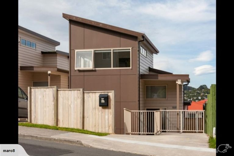 Photo of property in 86a Thurleigh Grove, Karori, Wellington, 6012