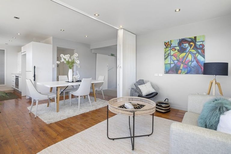 Photo of property in 31 Huka Road, Birkenhead, Auckland, 0626